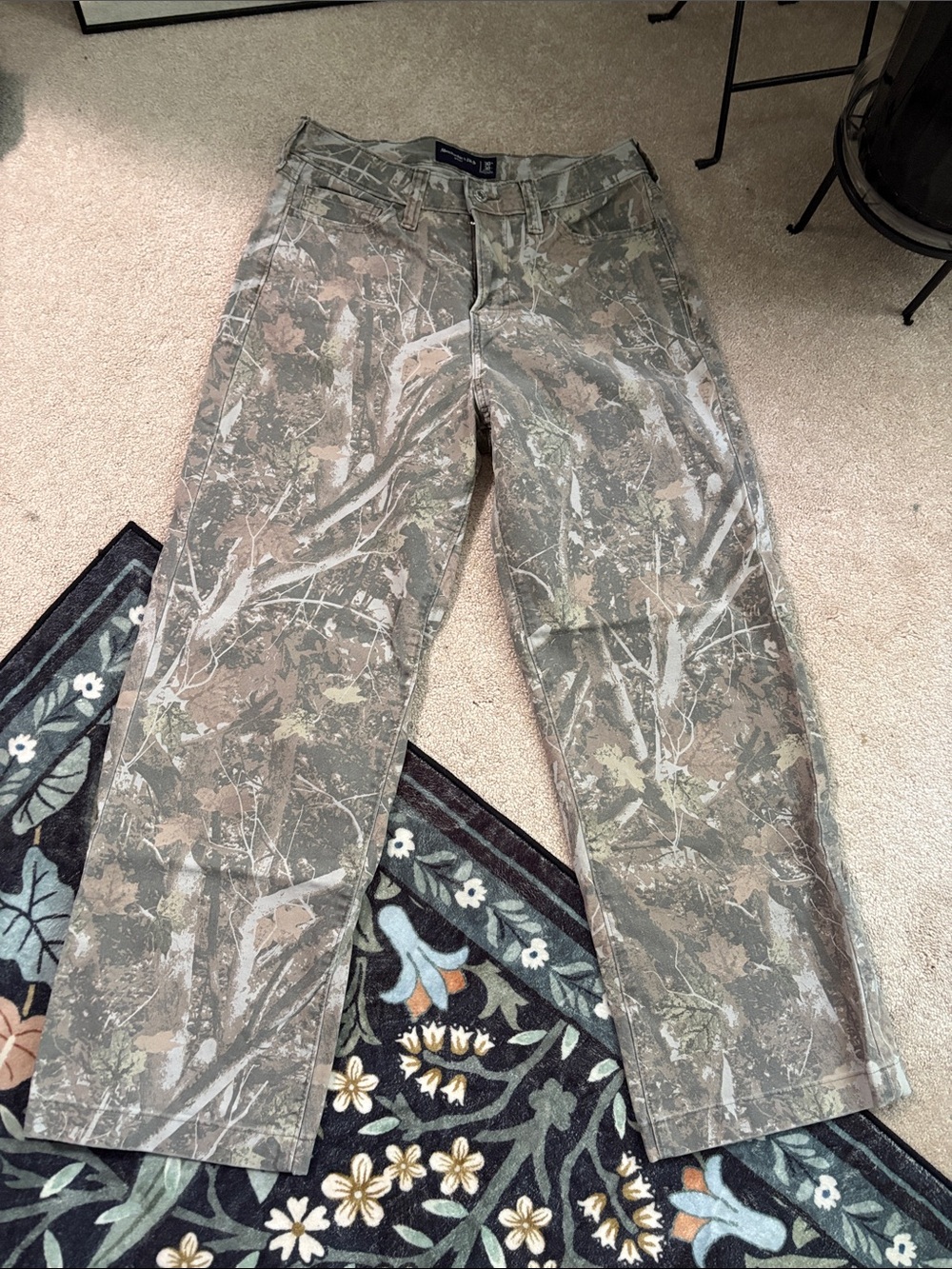 A & F Baggy Realtree Camo Denim 30 x 30